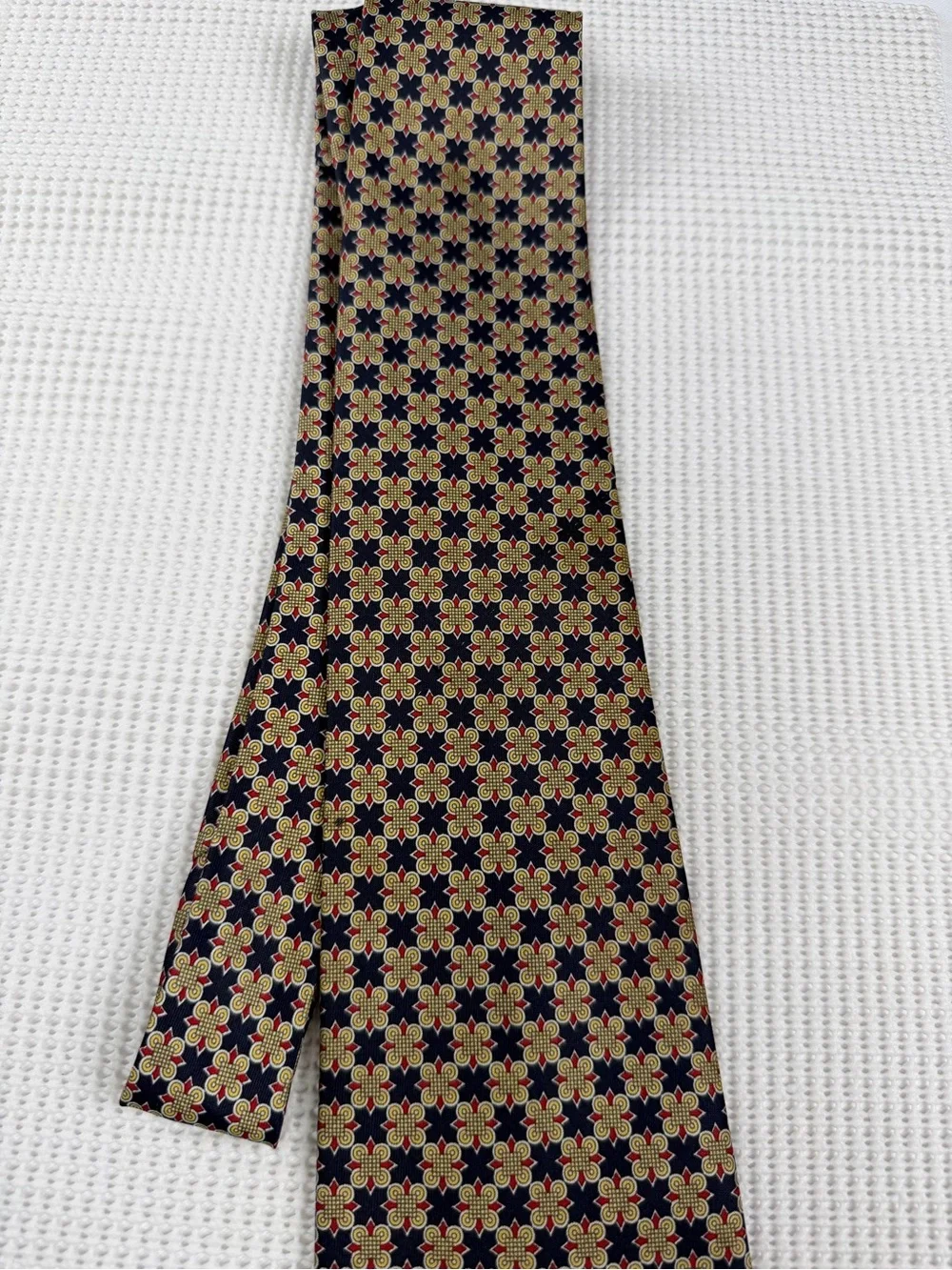 Rene Chagal Classic Navy Floral Necktie - Elegant Patterned Professional Tie